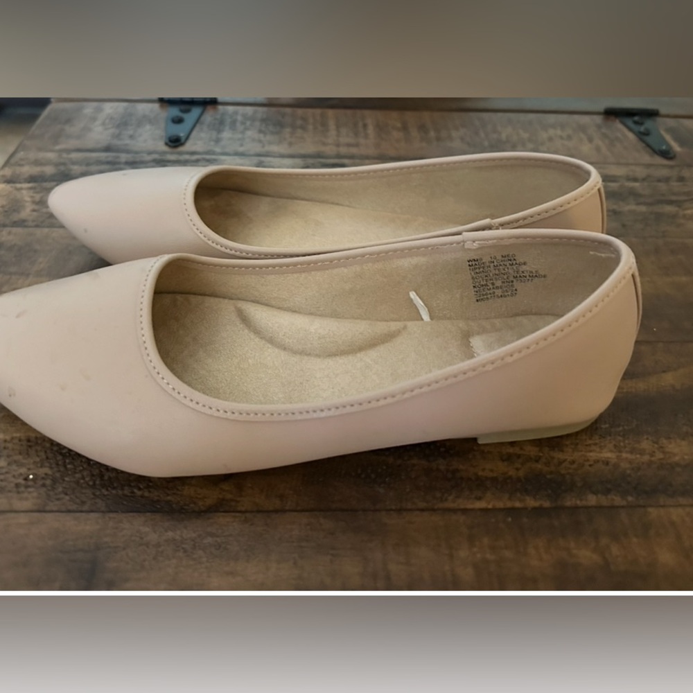 Elegant Cream Flats